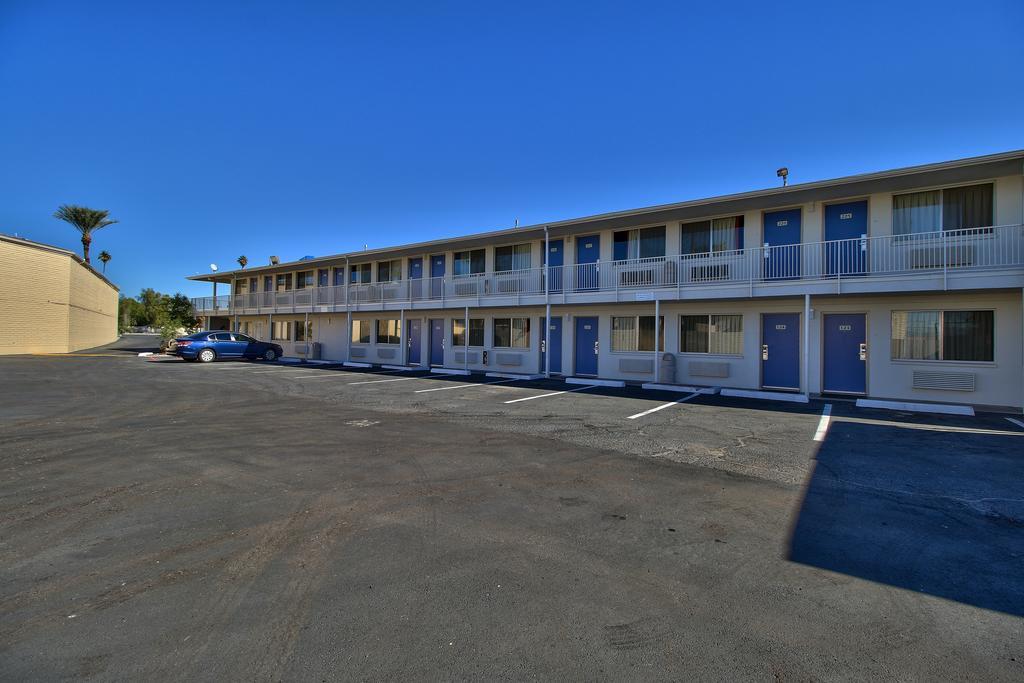 Motel 6-Youngtown, Az - Phoenix - Sun City Exteriör bild